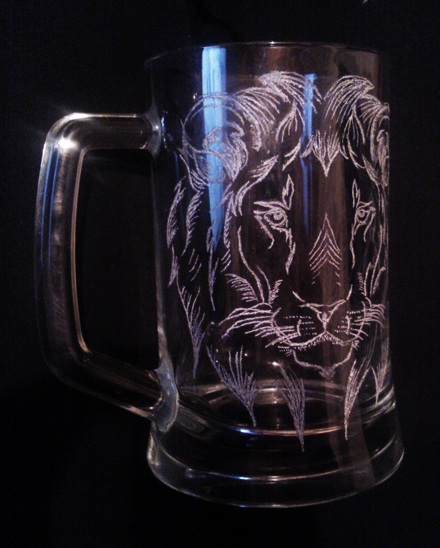 Cup with a lion